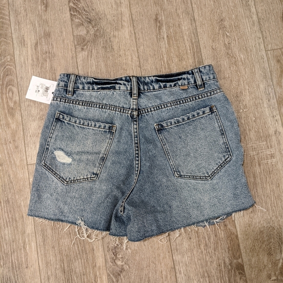 NWT, O'Neill Angus Ripped Denim Shorts, Size 29 - Picture 2 of 7